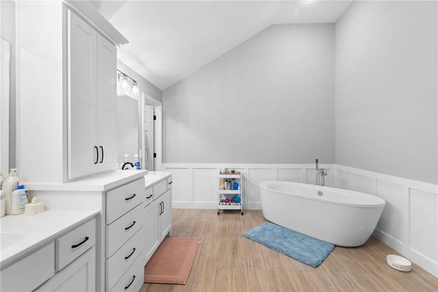 8820 NE 94th Street, Kansas City, MO 64157