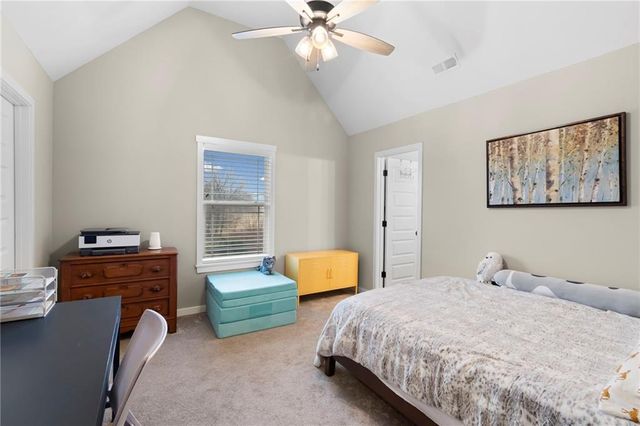 8820 NE 94th Street, Kansas City, MO 64157