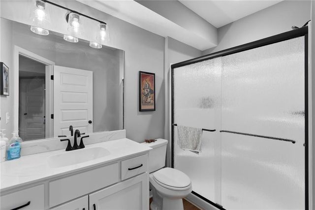 8820 NE 94th Street, Kansas City, MO 64157