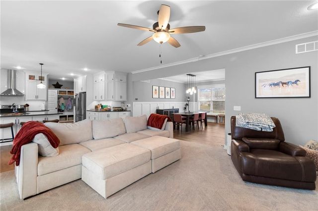 8820 NE 94th Street, Kansas City, MO 64157