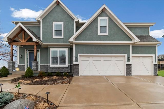 8820 NE 94th Street, Kansas City, MO 64157