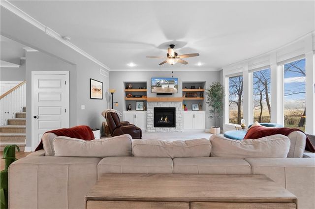 8820 NE 94th Street, Kansas City, MO 64157