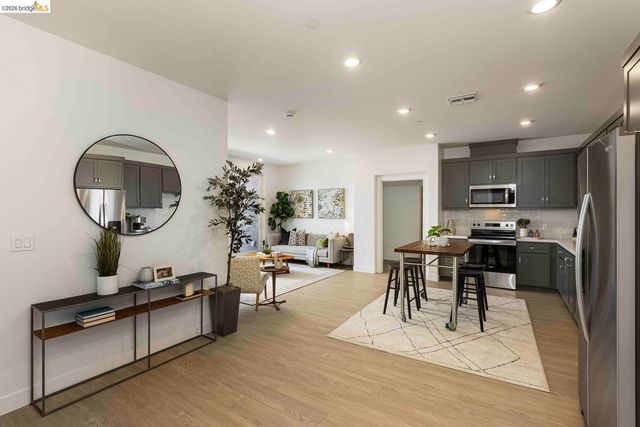 500 Somi CT 308, Hayward, CA 94544