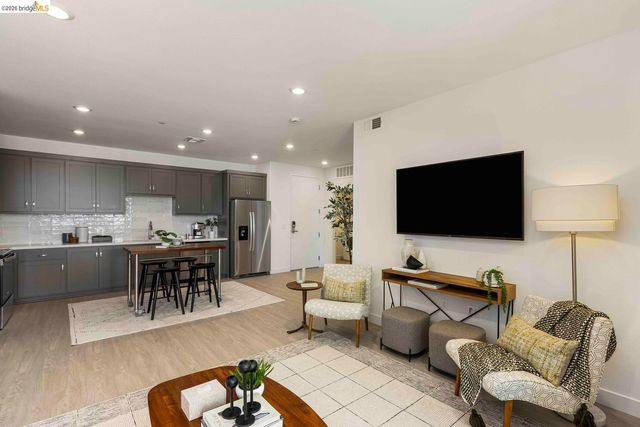 500 Somi CT 308, Hayward, CA 94544