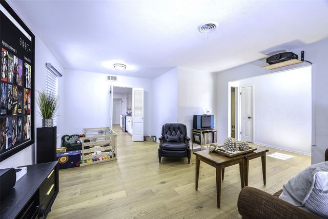 529 Summit Drive, Richardson, TX 75081