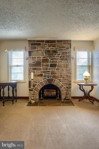 107 VALLEY RD, Enola, PA 17025
