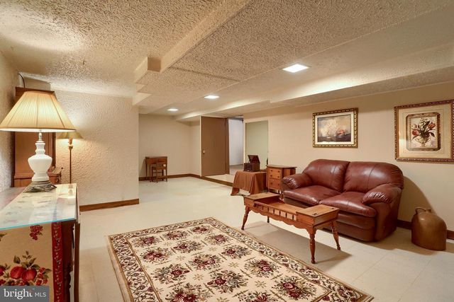107 VALLEY RD, Enola, PA 17025