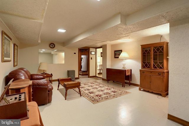 107 VALLEY RD, Enola, PA 17025
