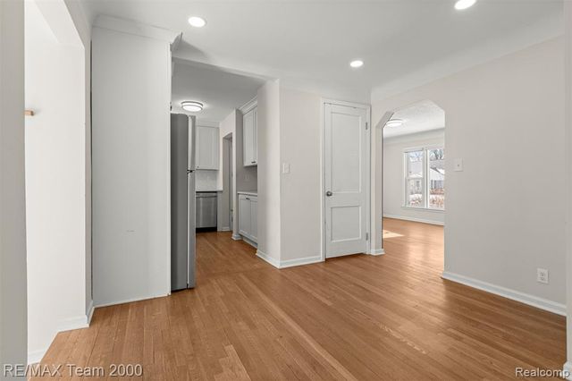 2076 Thomas Avenue, Berkley, MI 48072