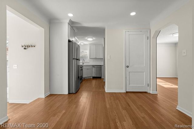 2076 Thomas Avenue, Berkley, MI 48072