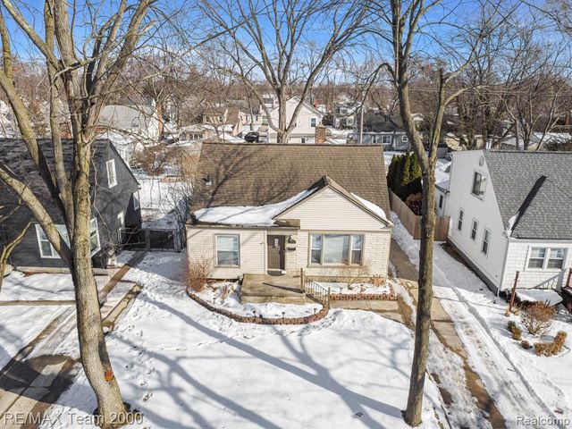 2076 Thomas Avenue, Berkley, MI 48072