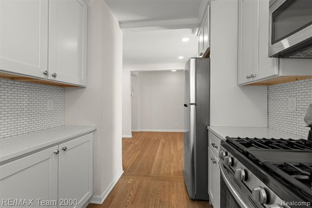 2076 Thomas Avenue, Berkley, MI 48072