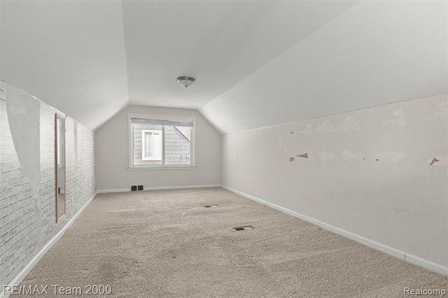 2076 Thomas Avenue, Berkley, MI 48072