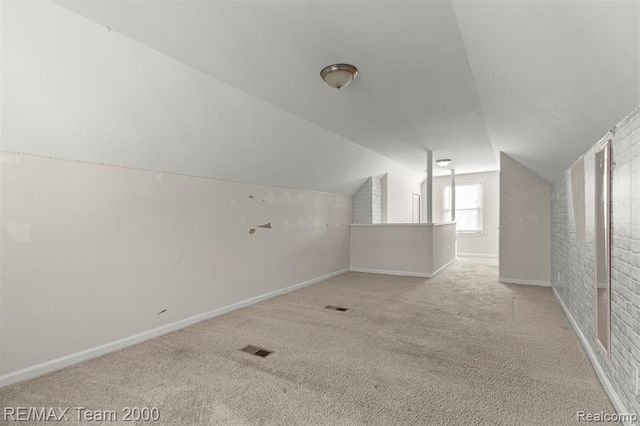 2076 Thomas Avenue, Berkley, MI 48072