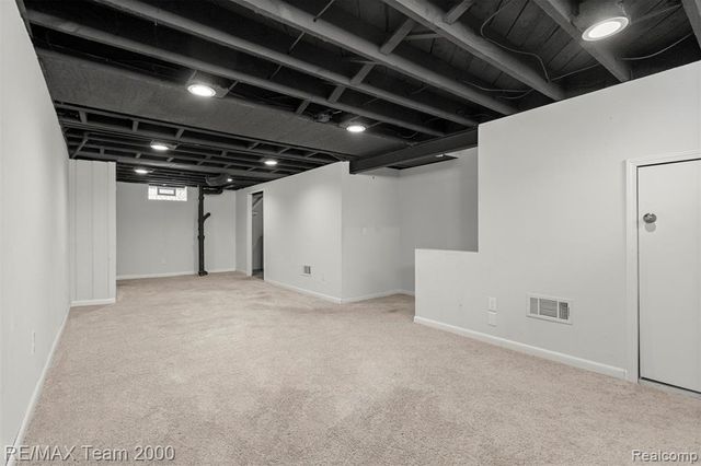 2076 Thomas Avenue, Berkley, MI 48072