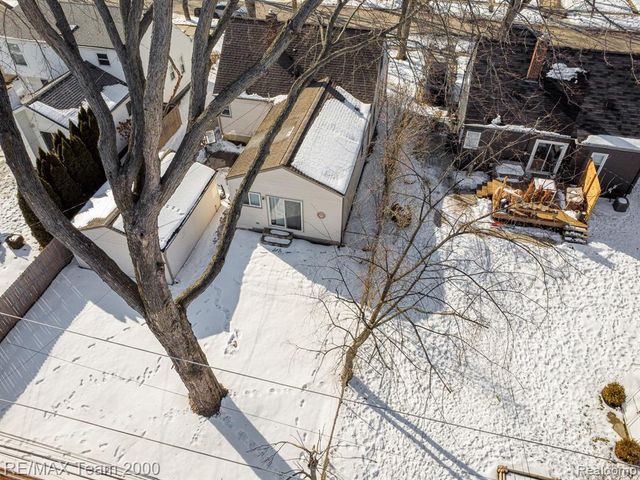 2076 Thomas Avenue, Berkley, MI 48072