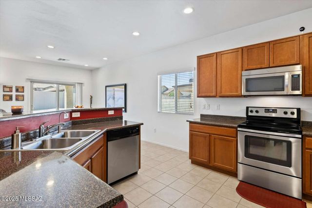 21321 E Volunteer Drive, Red Rock, AZ 85245