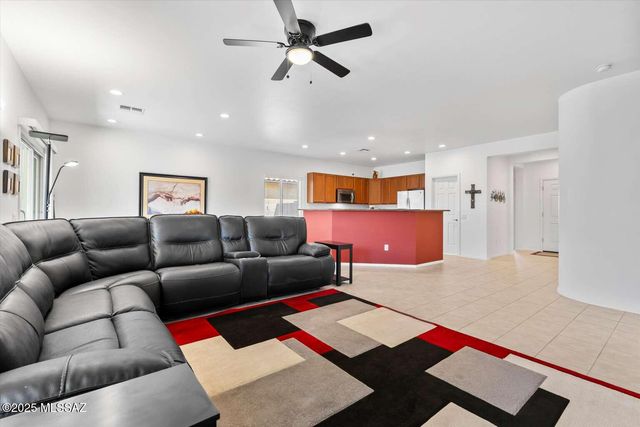 21321 E Volunteer Drive, Red Rock, AZ 85245