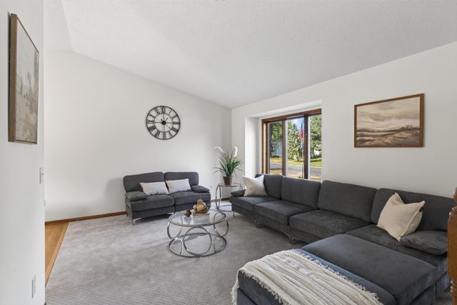443 Market Street S, Shakopee, MN 55379