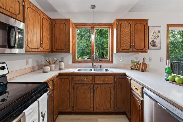 443 Market Street S, Shakopee, MN 55379
