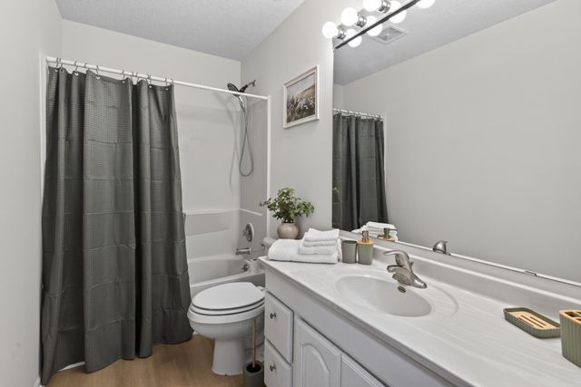 443 Market Street S, Shakopee, MN 55379