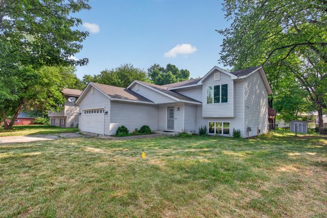 443 Market Street S, Shakopee, MN 55379