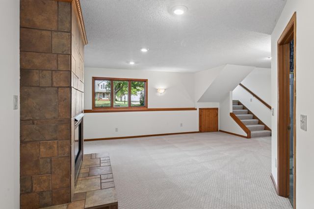 443 Market Street S, Shakopee, MN 55379