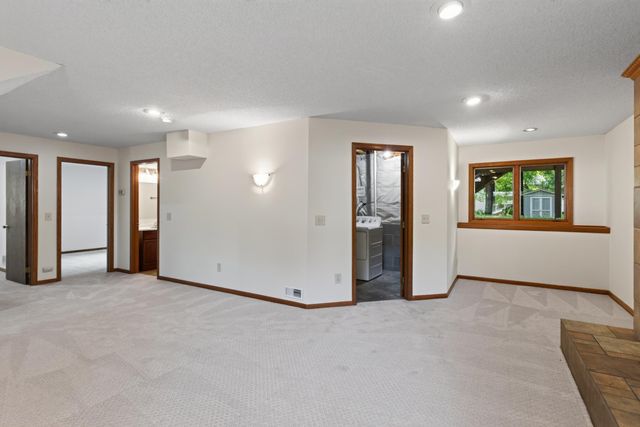 443 Market Street S, Shakopee, MN 55379