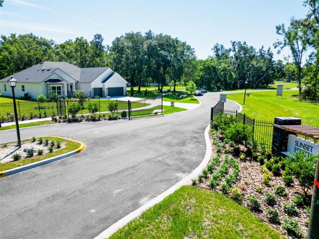 18469 PURPLE CREEK LANE, Lutz, FL 33549