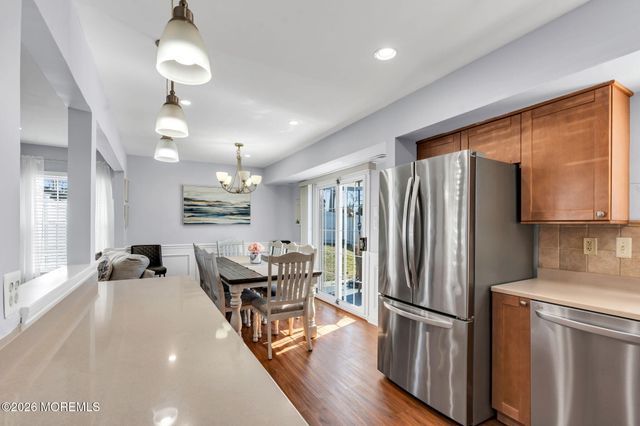 2 Admiral Court, Barnegat, NJ 08005