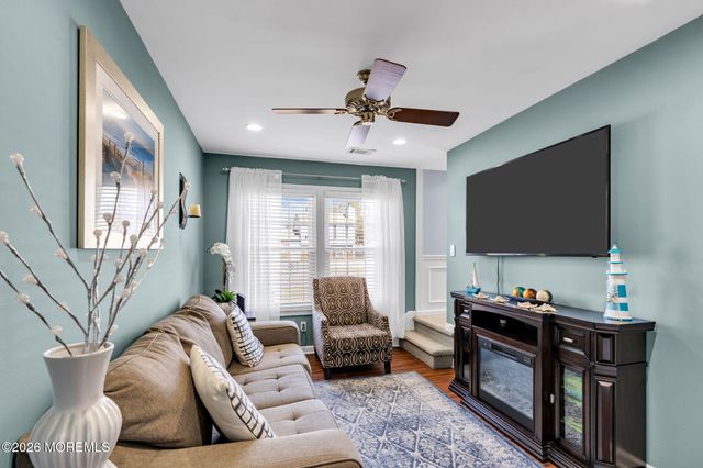 2 Admiral Court, Barnegat, NJ 08005