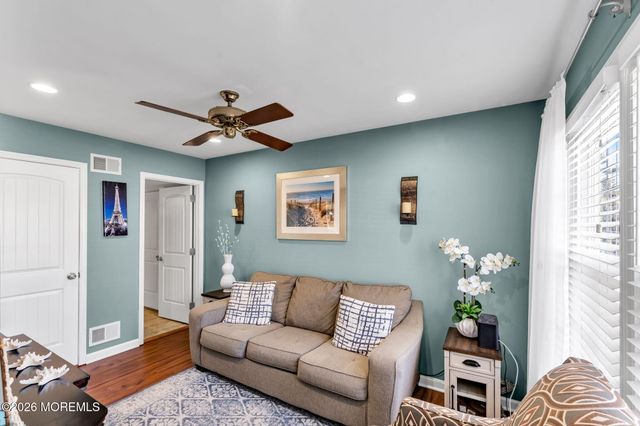 2 Admiral Court, Barnegat, NJ 08005