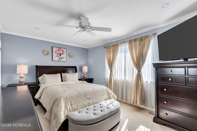 2 Admiral Court, Barnegat, NJ 08005