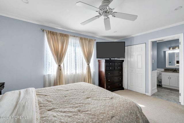 2 Admiral Court, Barnegat, NJ 08005