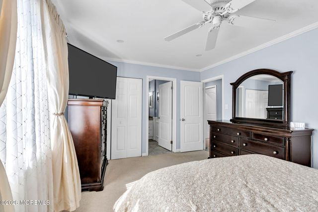 2 Admiral Court, Barnegat, NJ 08005