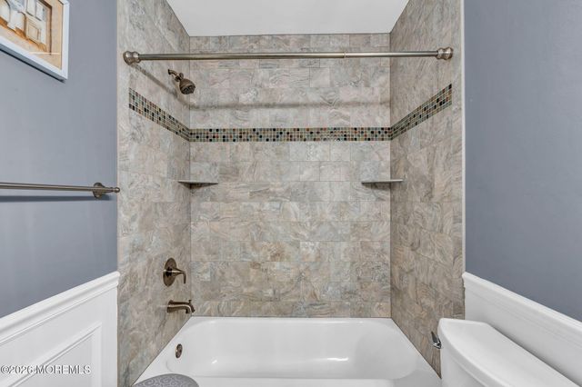 2 Admiral Court, Barnegat, NJ 08005