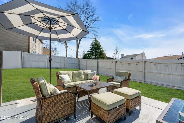 2 Admiral Court, Barnegat, NJ 08005