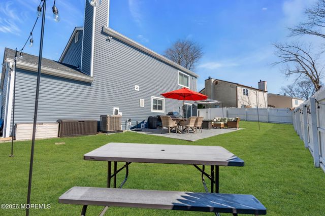 2 Admiral Court, Barnegat, NJ 08005