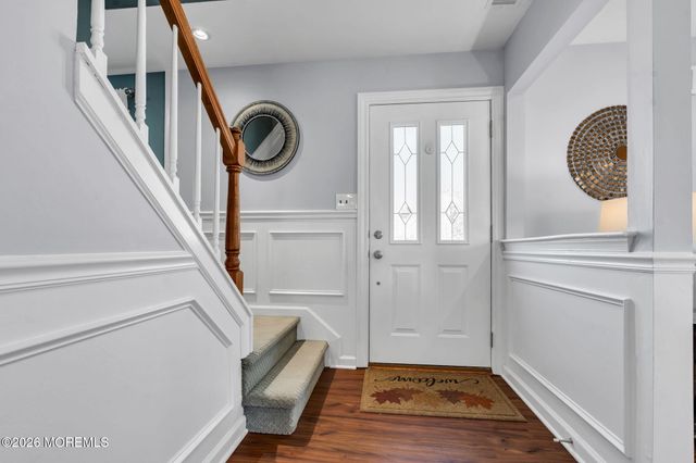 2 Admiral Court, Barnegat, NJ 08005