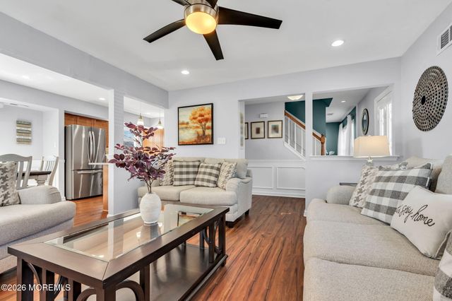 2 Admiral Court, Barnegat, NJ 08005