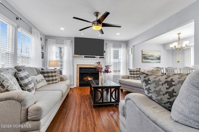 2 Admiral Court, Barnegat, NJ 08005