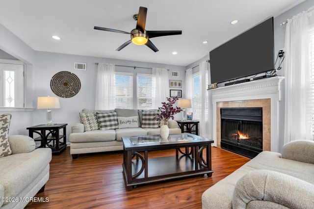 2 Admiral Court, Barnegat, NJ 08005