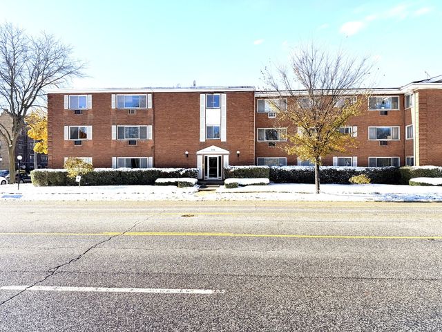8440 Skokie Boulevard 103, Skokie, IL 60077