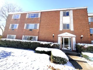 8440 Skokie Boulevard 103, Skokie, IL 60077