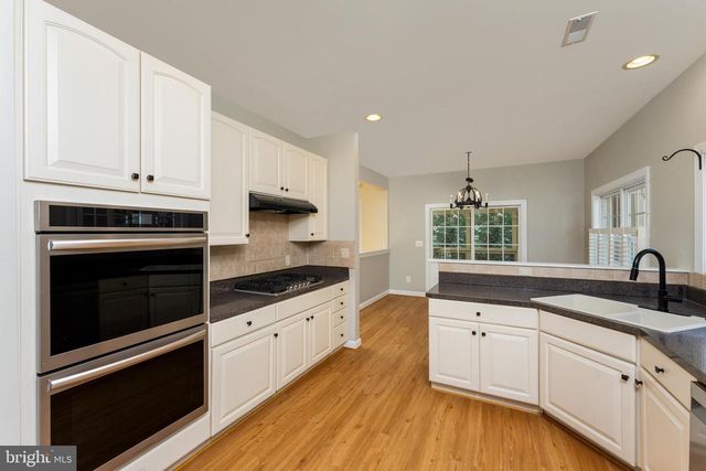 100 CRYSTAL CT, Locust Grove, VA 22508