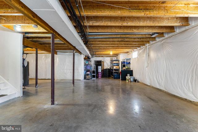 100 CRYSTAL CT, Locust Grove, VA 22508