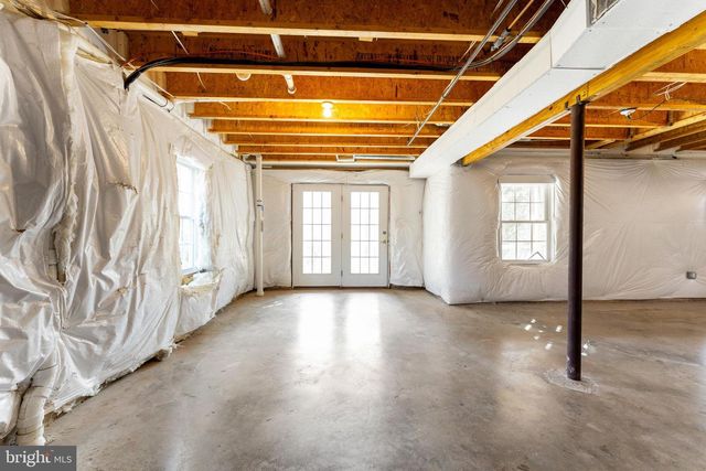 100 CRYSTAL CT, Locust Grove, VA 22508