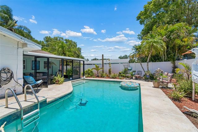 11120 105TH AVENUE, Largo, FL 33778