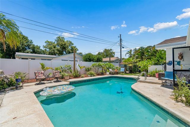 11120 105TH AVENUE, Largo, FL 33778
