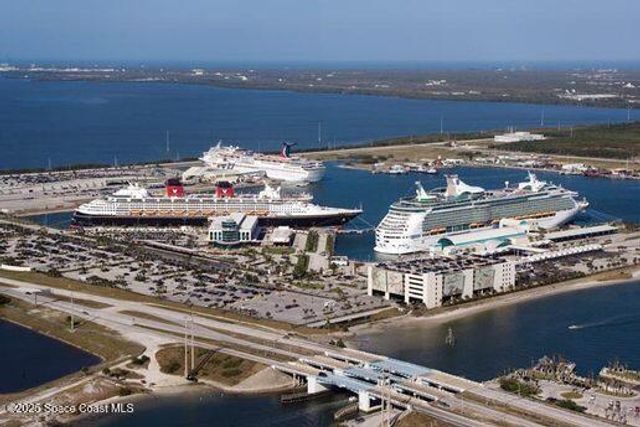 612 Monroe Avenue, Cape Canaveral, FL 32920